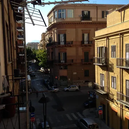 Le Stanze Di Magritte Hébergement de vacances *