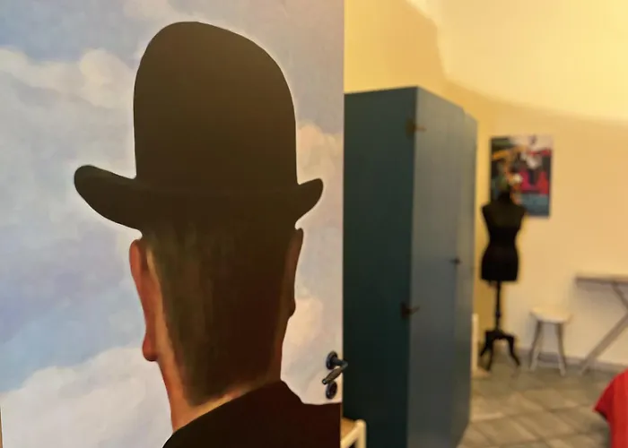 Le Stanze Di Magritte